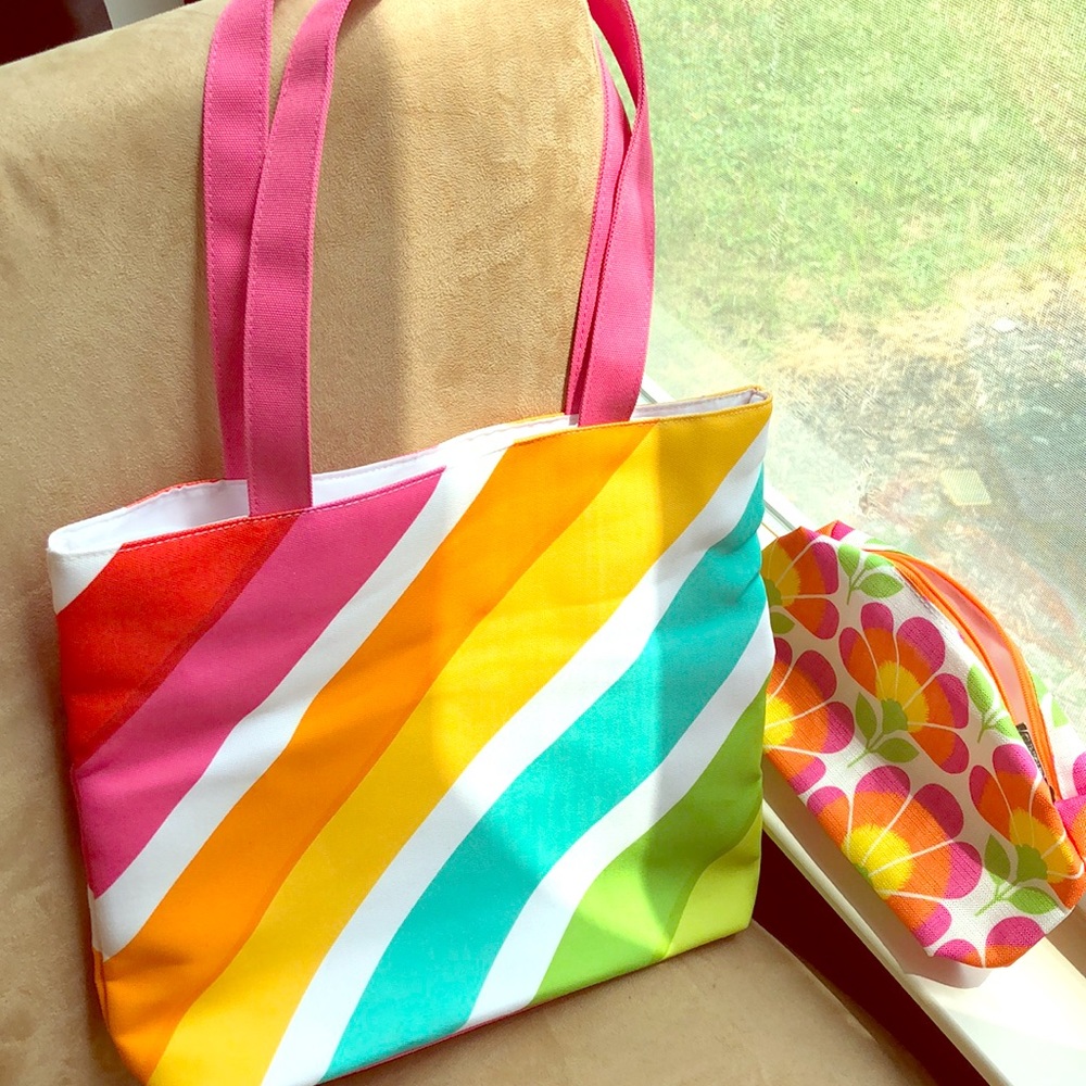 Clinique Summer Tote and Zipper Makeup Bag